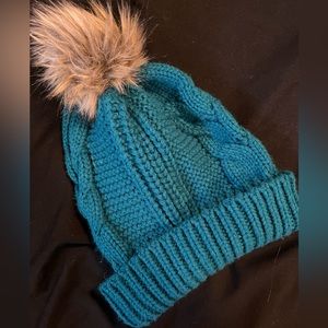 BLUE POMPOM BEANIE